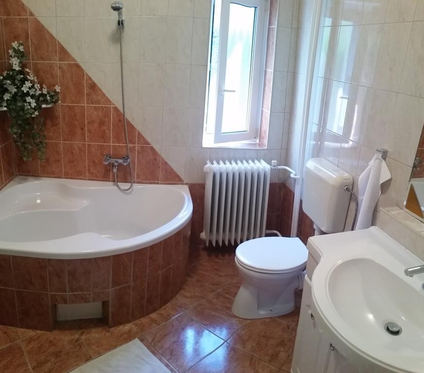 Fadora Apartman Tihany Esterno foto